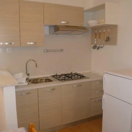 Apartments Nevija Valun Exterior photo