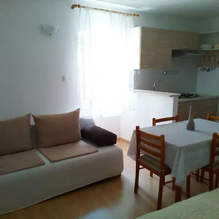 Apartments Nevija Valun Exterior photo